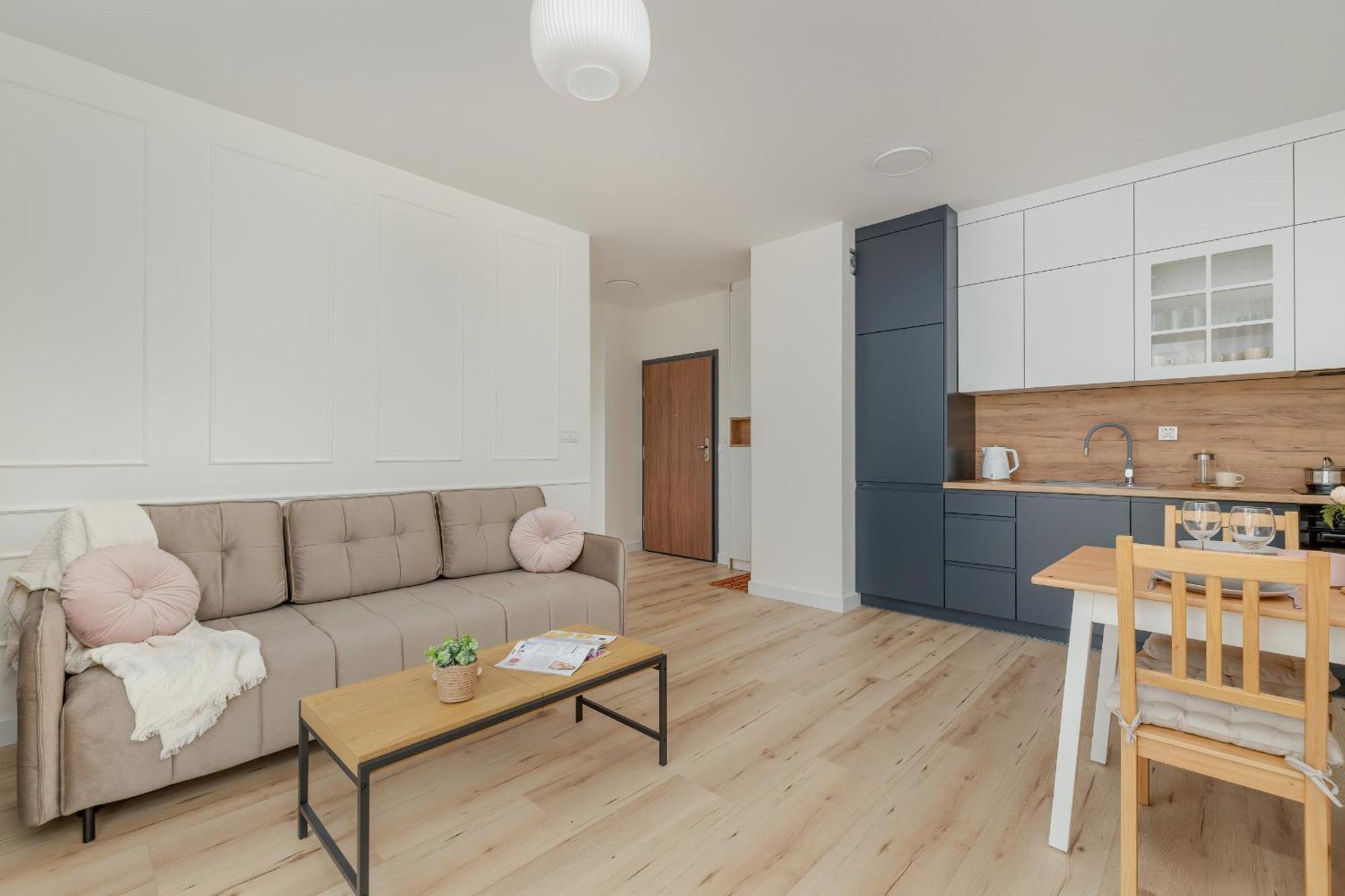Cozy Apartment Orawska With Balcony By Noclegi Renters Krasków Exterior foto